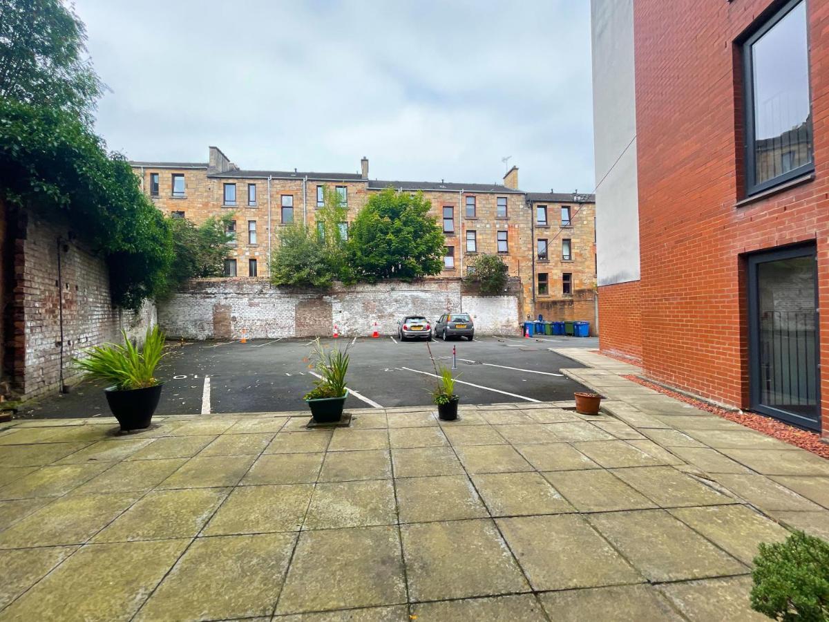 Kelvingrove 2 Bedroom Apartment - Private Parking Glasgow Buitenkant foto