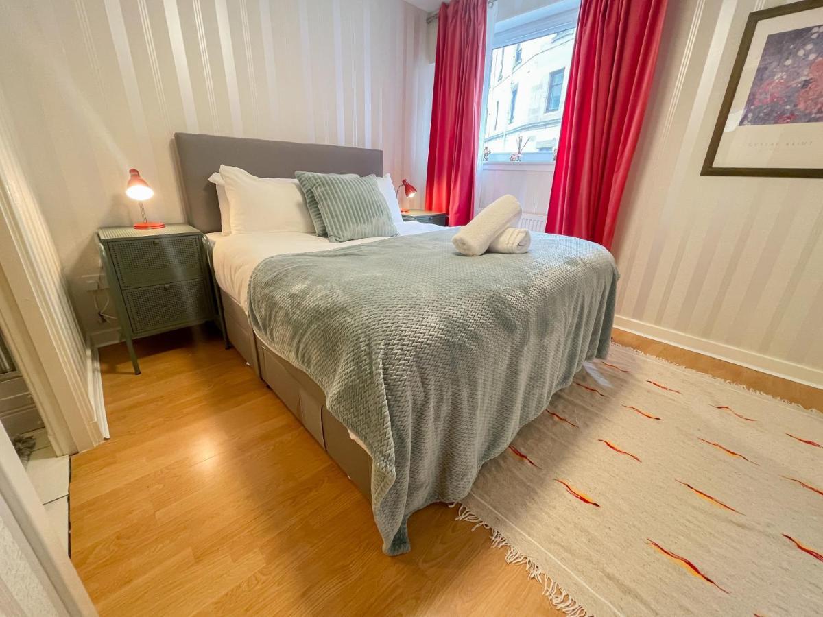 Kelvingrove 2 Bedroom Apartment - Private Parking Glasgow Buitenkant foto