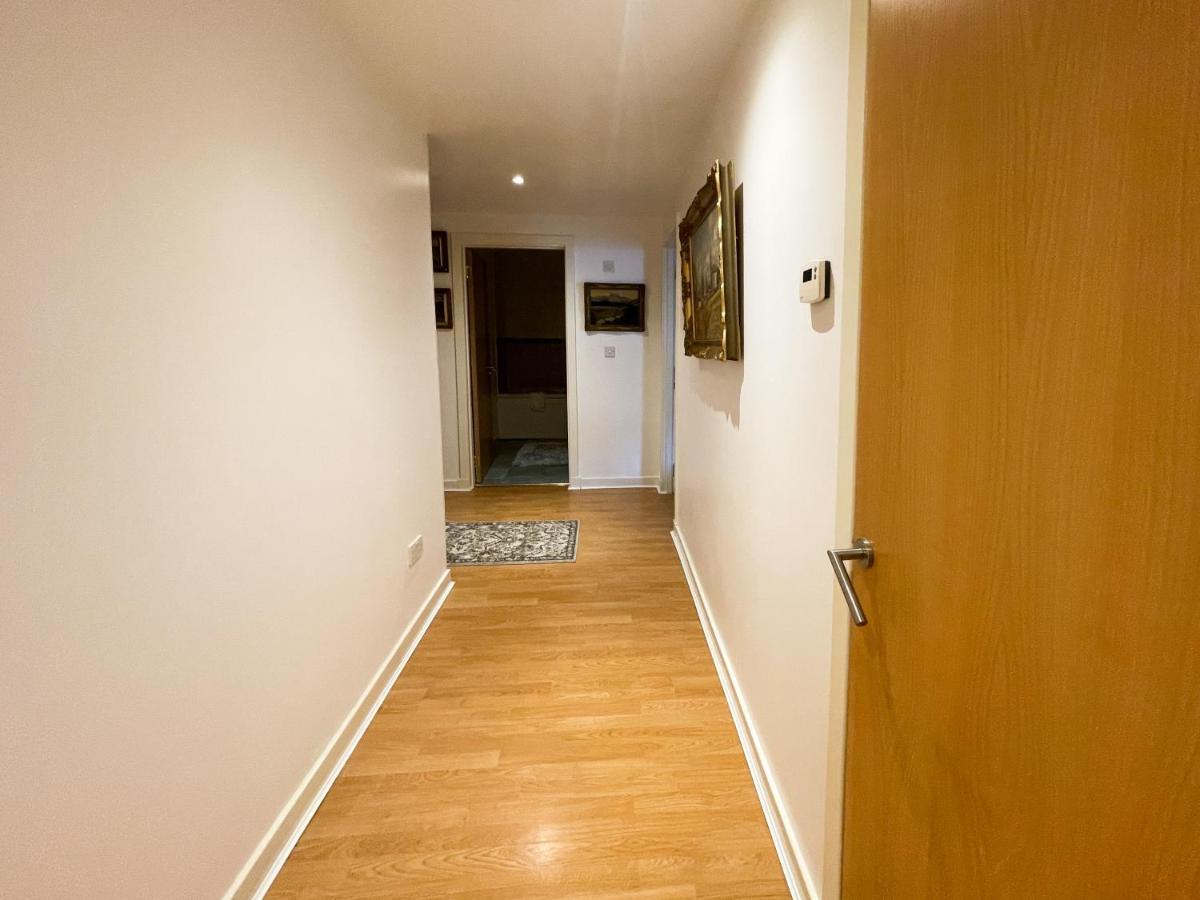 Kelvingrove 2 Bedroom Apartment - Private Parking Glasgow Buitenkant foto