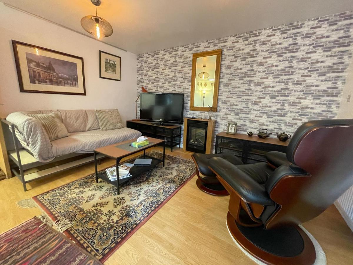 Kelvingrove 2 Bedroom Apartment - Private Parking Glasgow Buitenkant foto